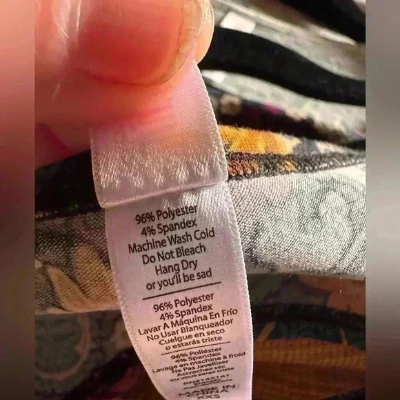 Lularoe XXS‎ paisley & floral Perfect T . NWT stunning print! Swing style, tunic - Picture 4 of 5